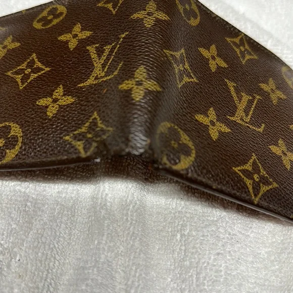 Louis Vuitton Men’s Marco Wallet Monogram Canvas - Picture 10 of 12